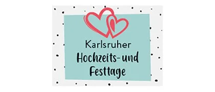 Logo mit zwei sich überlappenden rosa Herzen über dem Text "Karlsruher Hochzeits- und Festtage" auf einem blauen Rechteck, umgeben von einem weißen Hintergrund mit schwarzen Punkten.